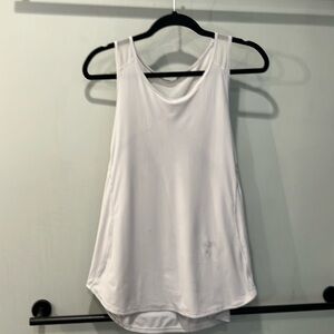 Lululemon light purple tank top size 8 or 10. Lightly worn.